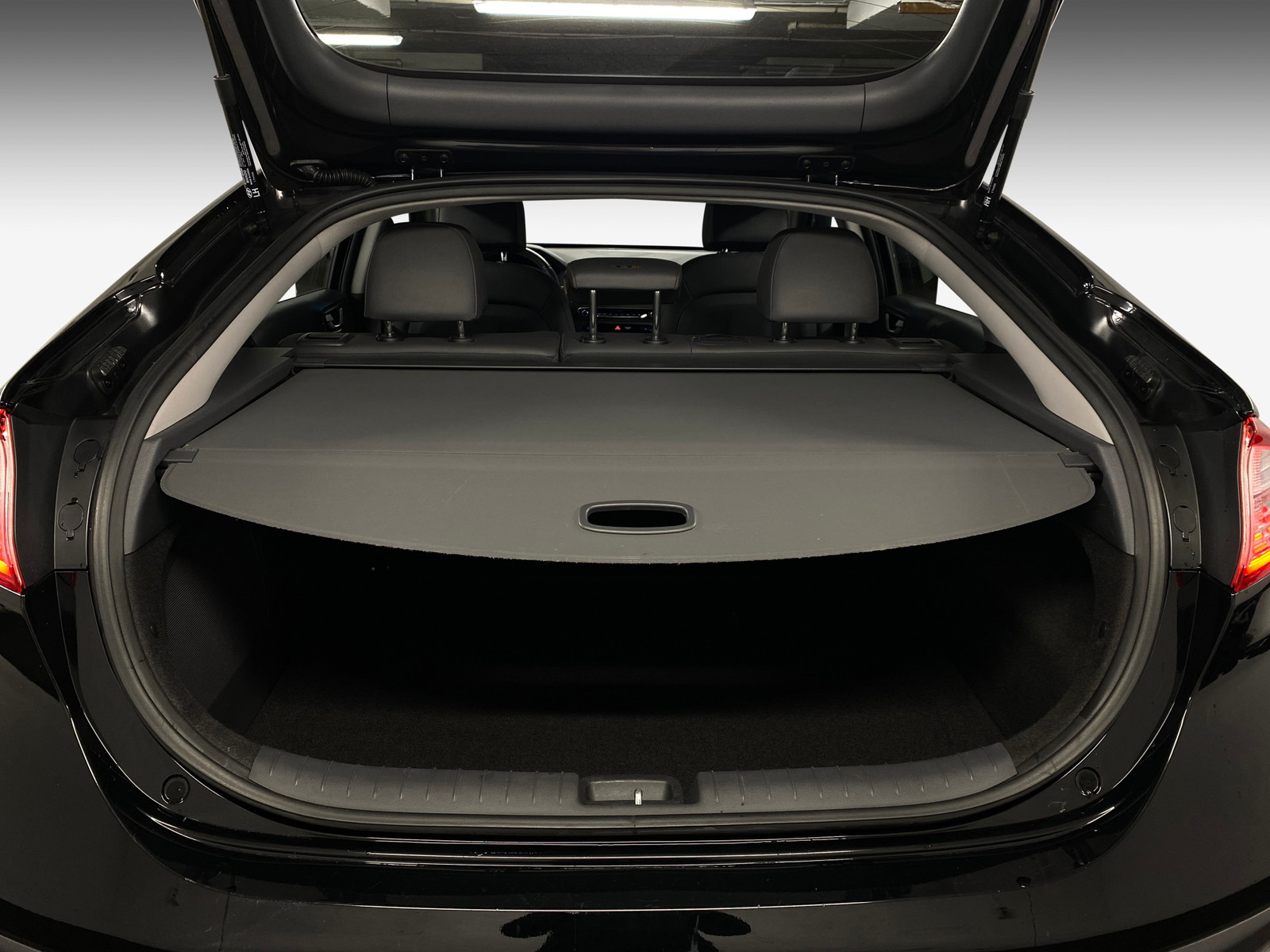 Hyundai IONIQ   image31