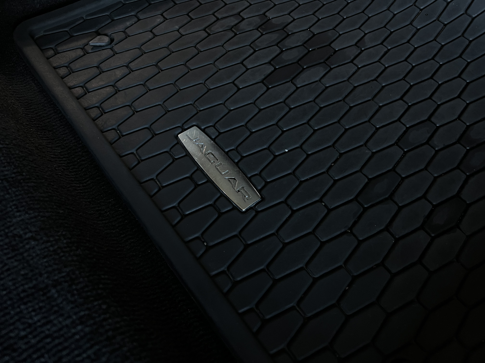 Jaguar I-PACE   image32