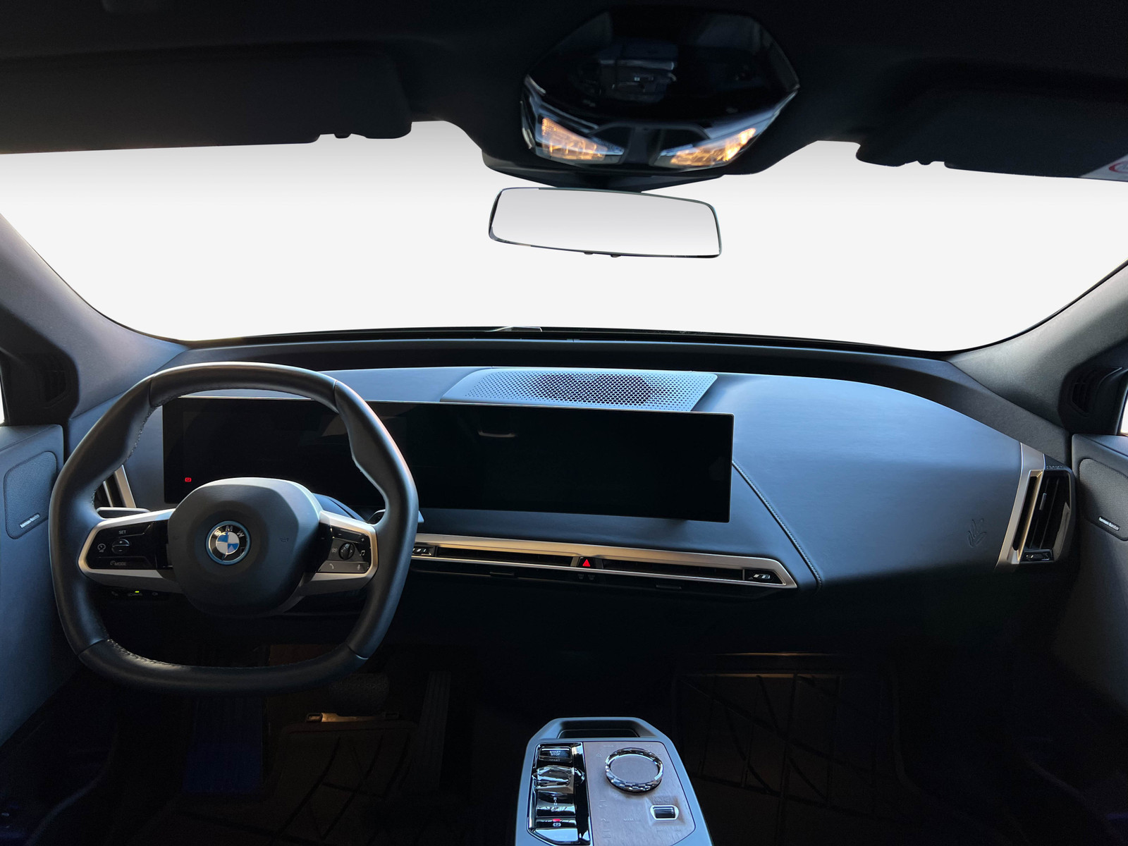 BMW iX xDrive 50   image33