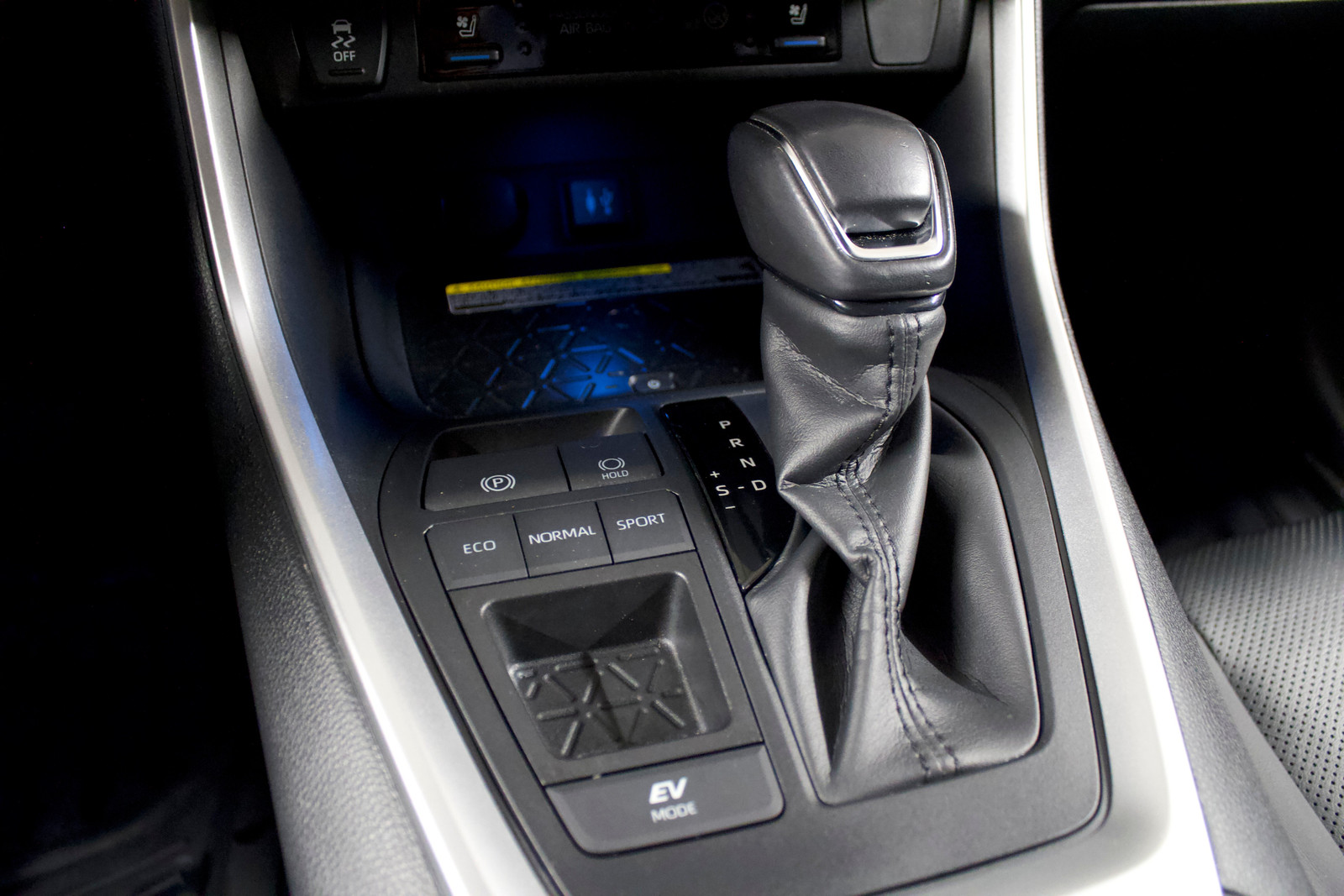 Toyota RAV4   image33