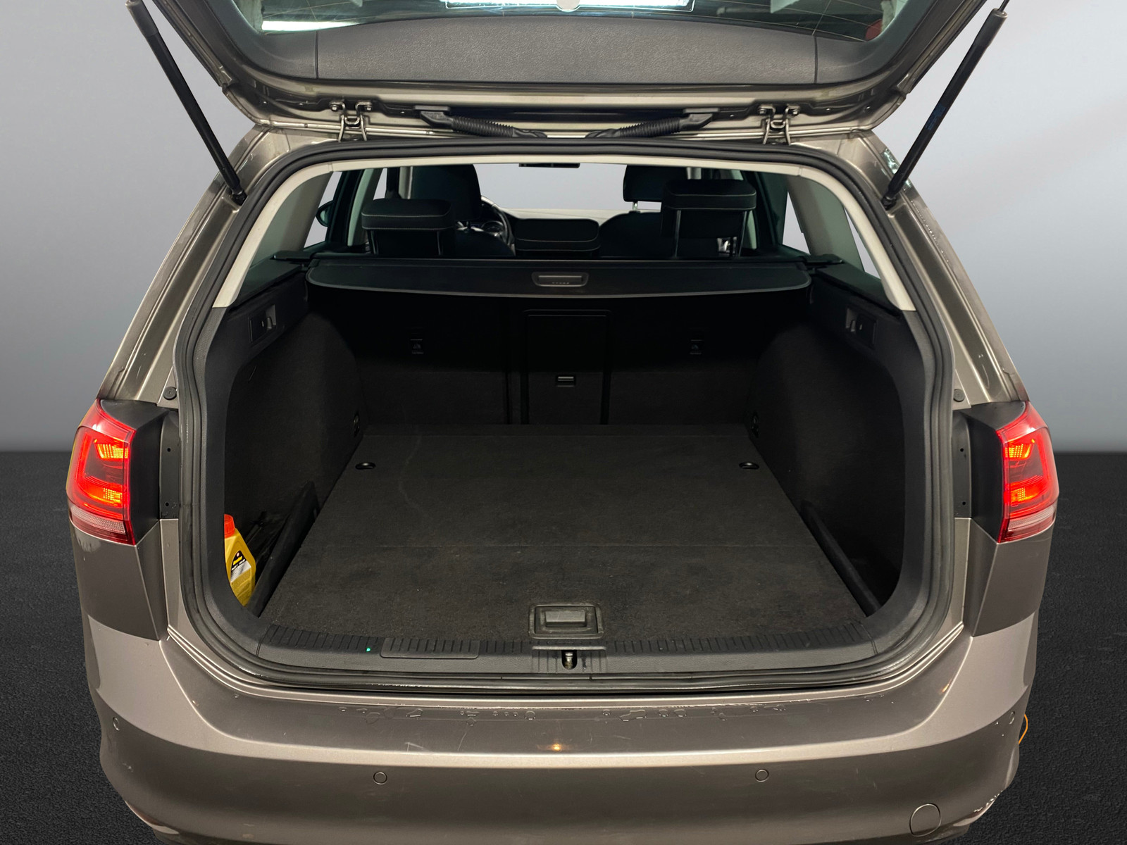 Volkswagen Golf   image33