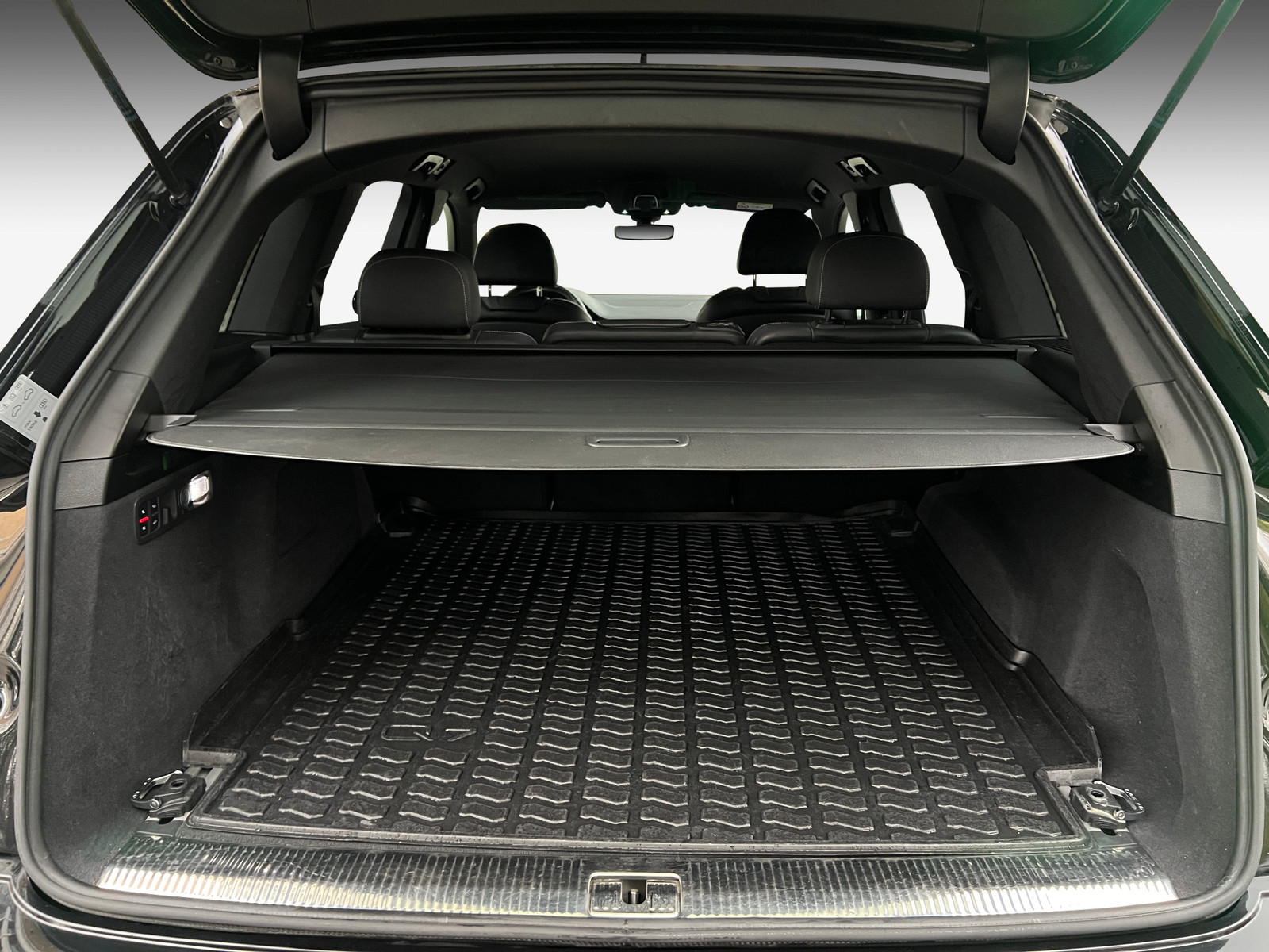 AUDI Q7 E TRON S-Line   image34