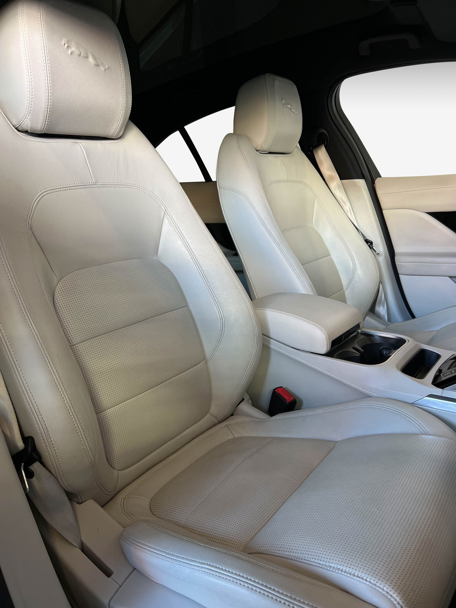 Jaguar I-PACE   image34