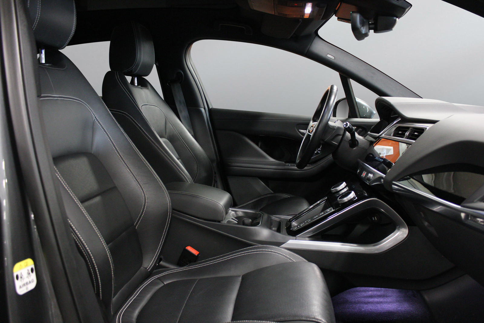 Jaguar I-PACE   image35