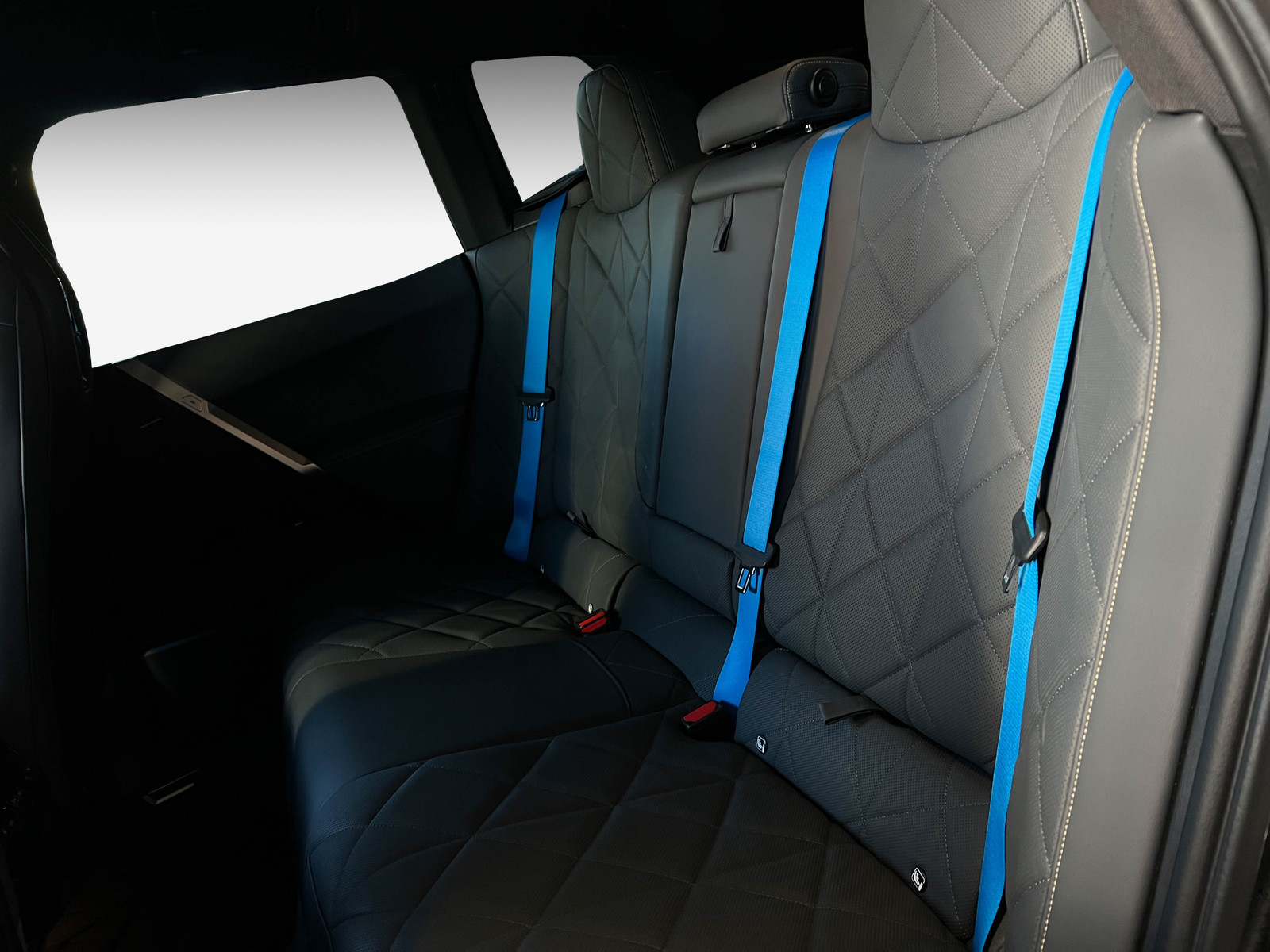 BMW iX xDrive 50   image36