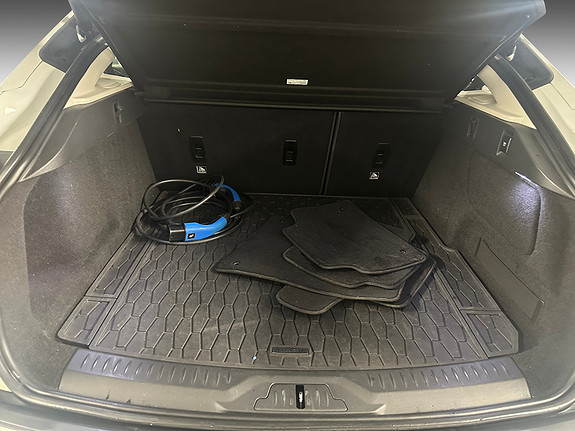 Jaguar I-Pace   image37