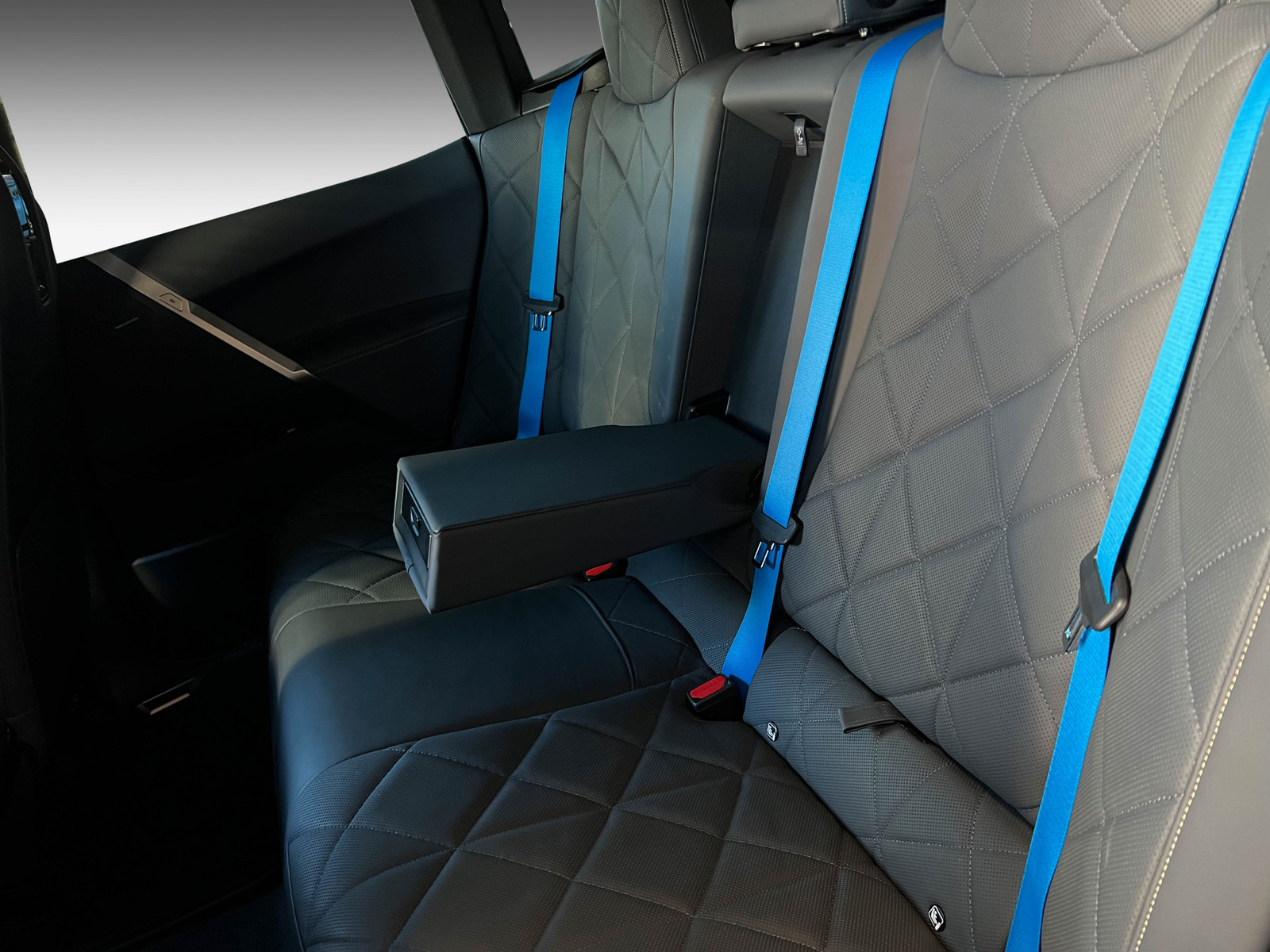 BMW iX xDrive 50   image37