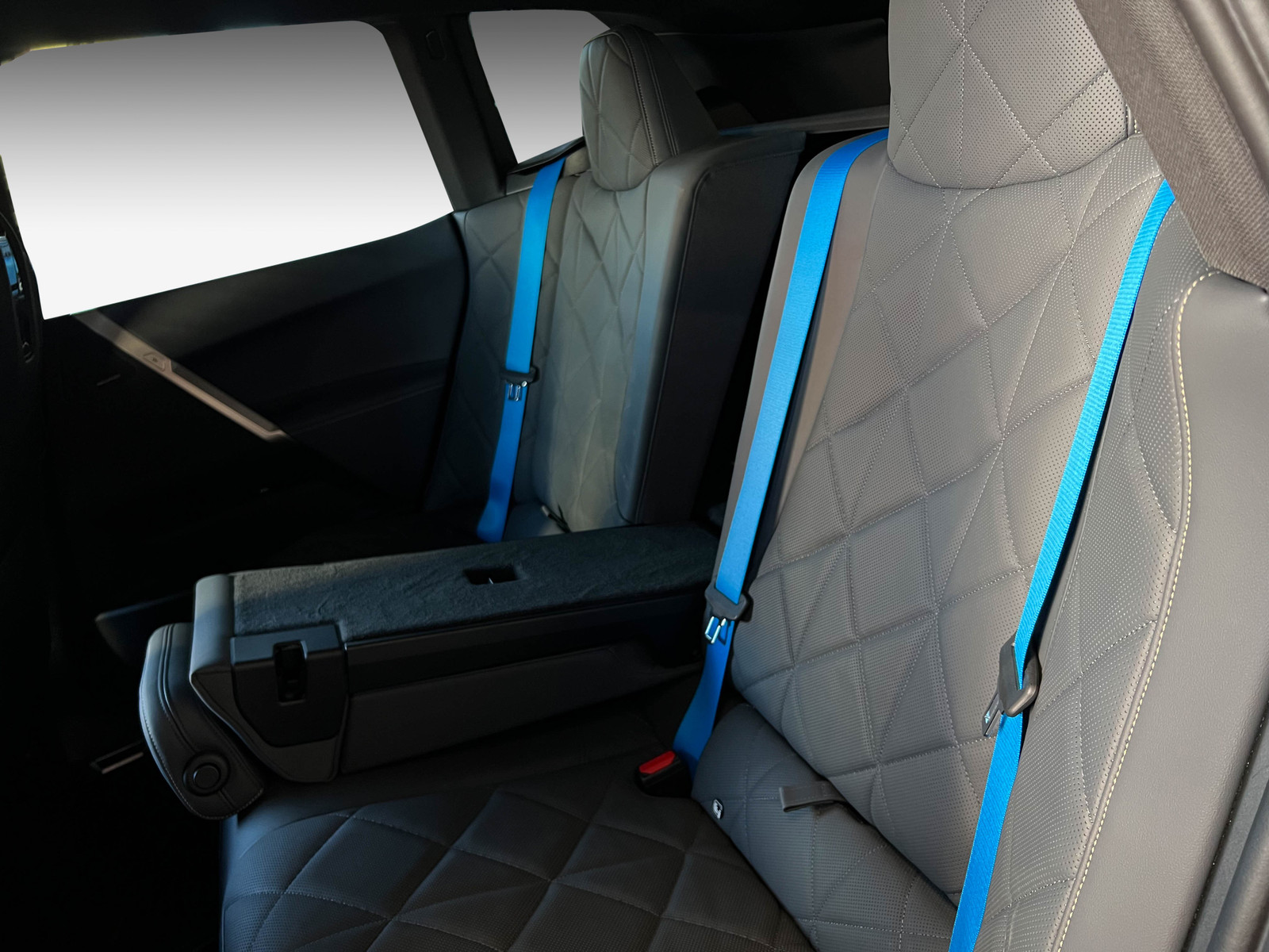 BMW iX xDrive 50   image39