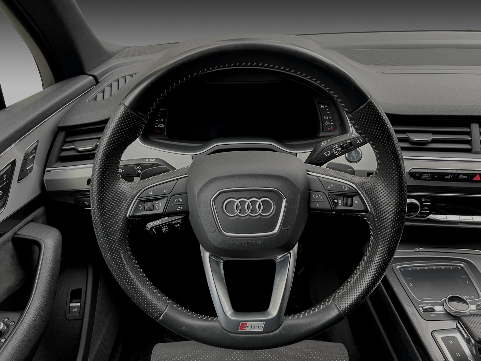 AUDI Q7 E TRON S-Line   image40