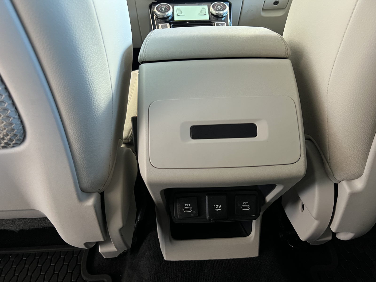 Jaguar I-PACE   image41