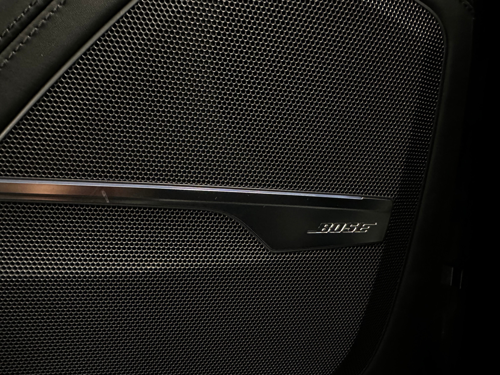 Audi Q7   image47