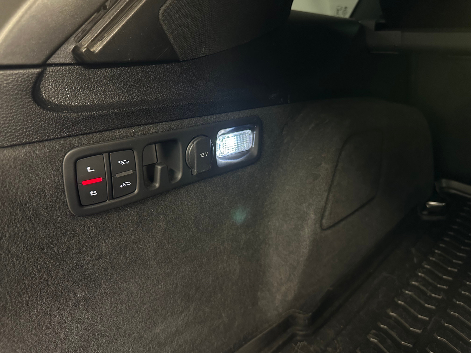 Audi Q7   image50
