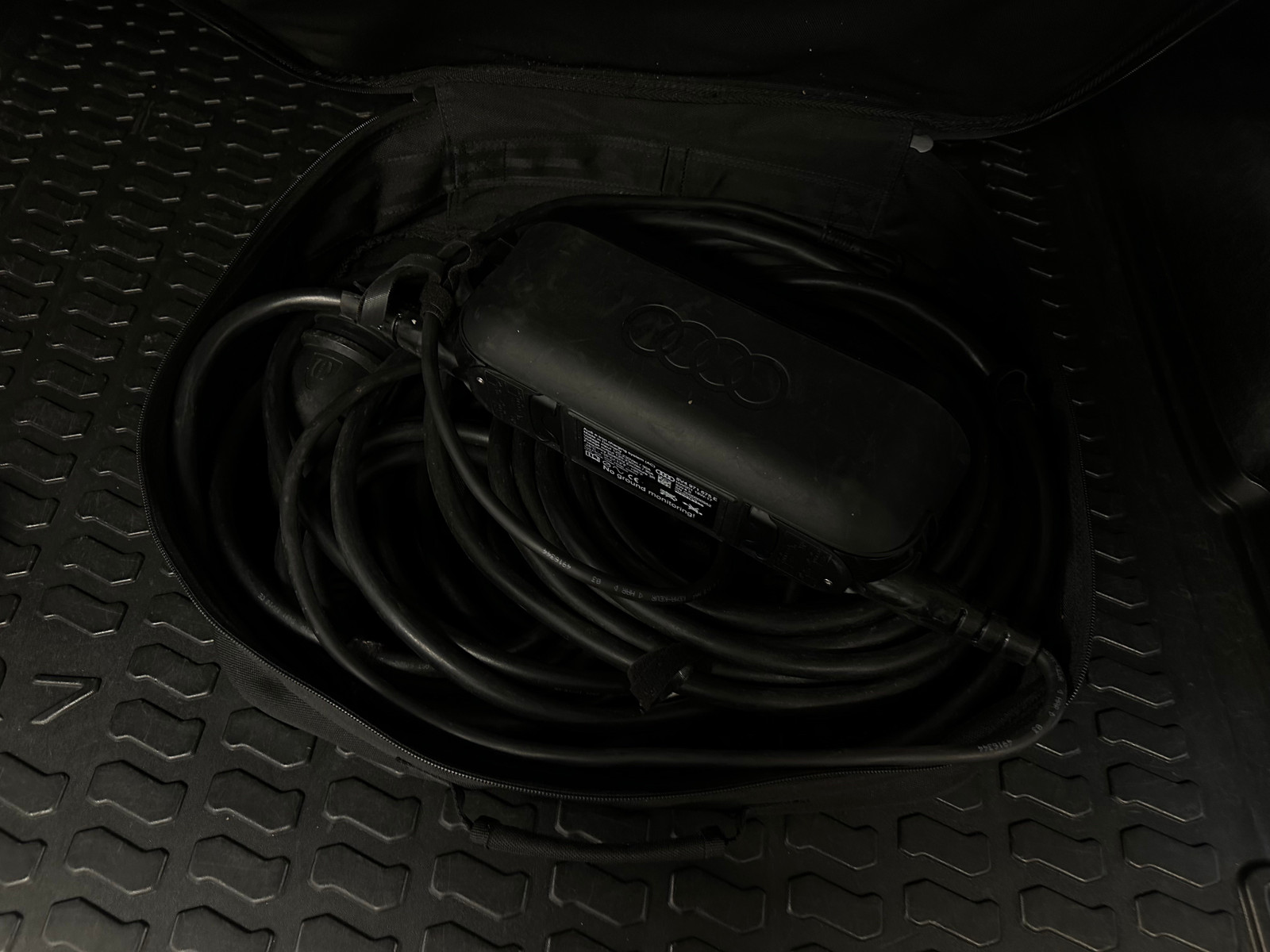 Audi Q7   image51
