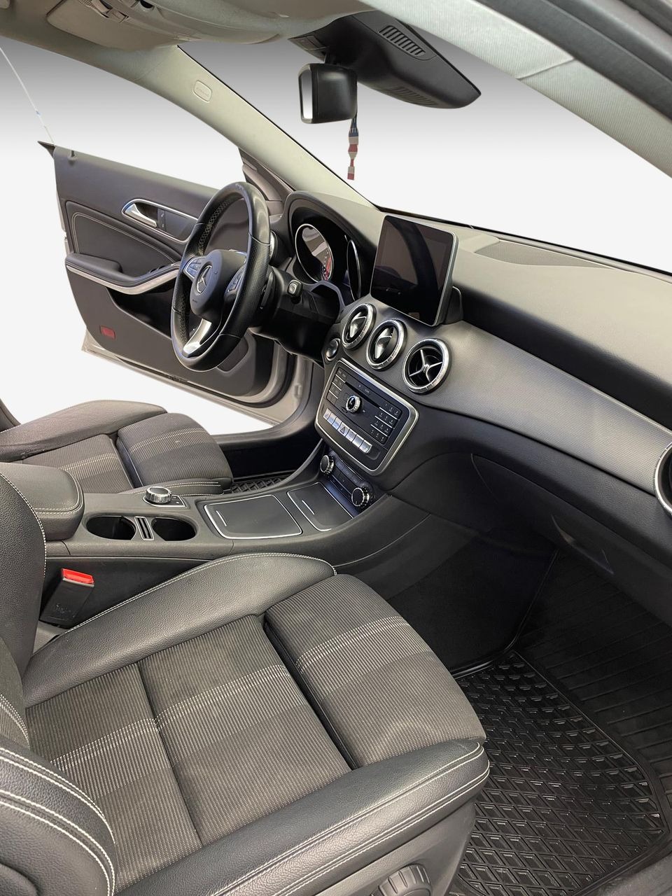 Mercedes CLA   image12