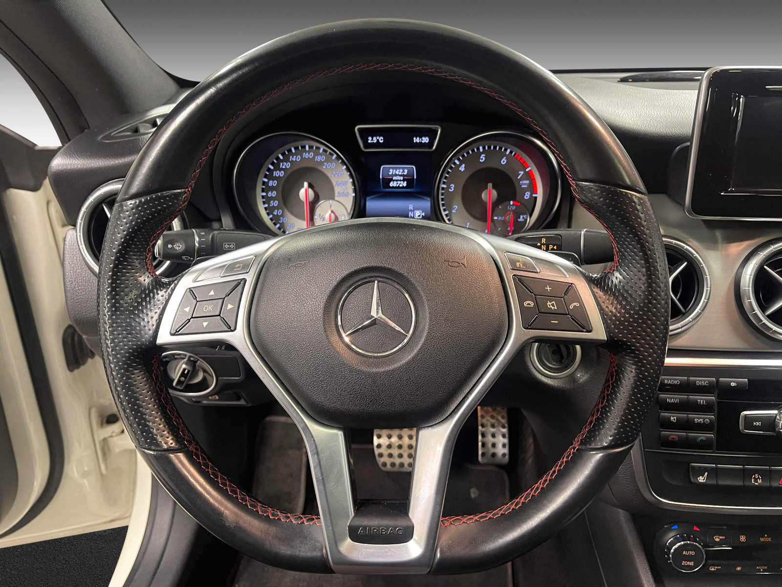 Mercedes-Benz CLA   image13