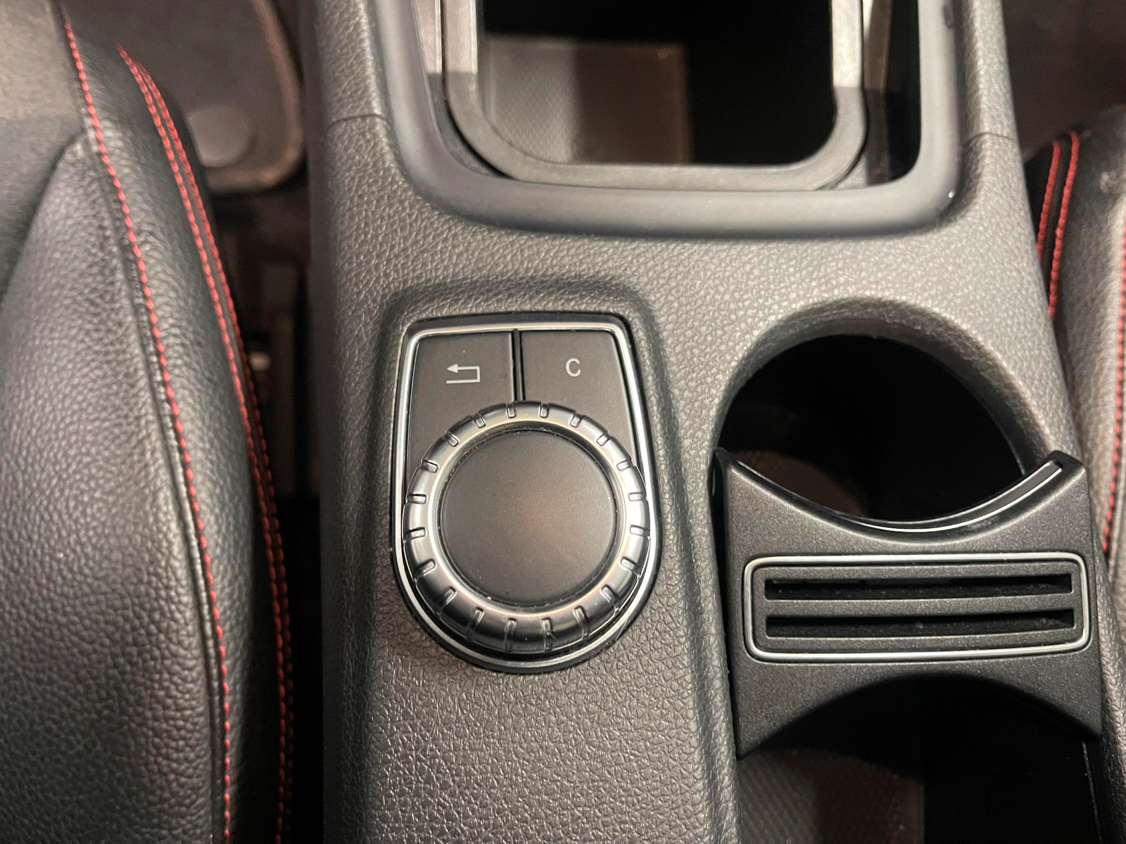 Mercedes-Benz CLA   image15