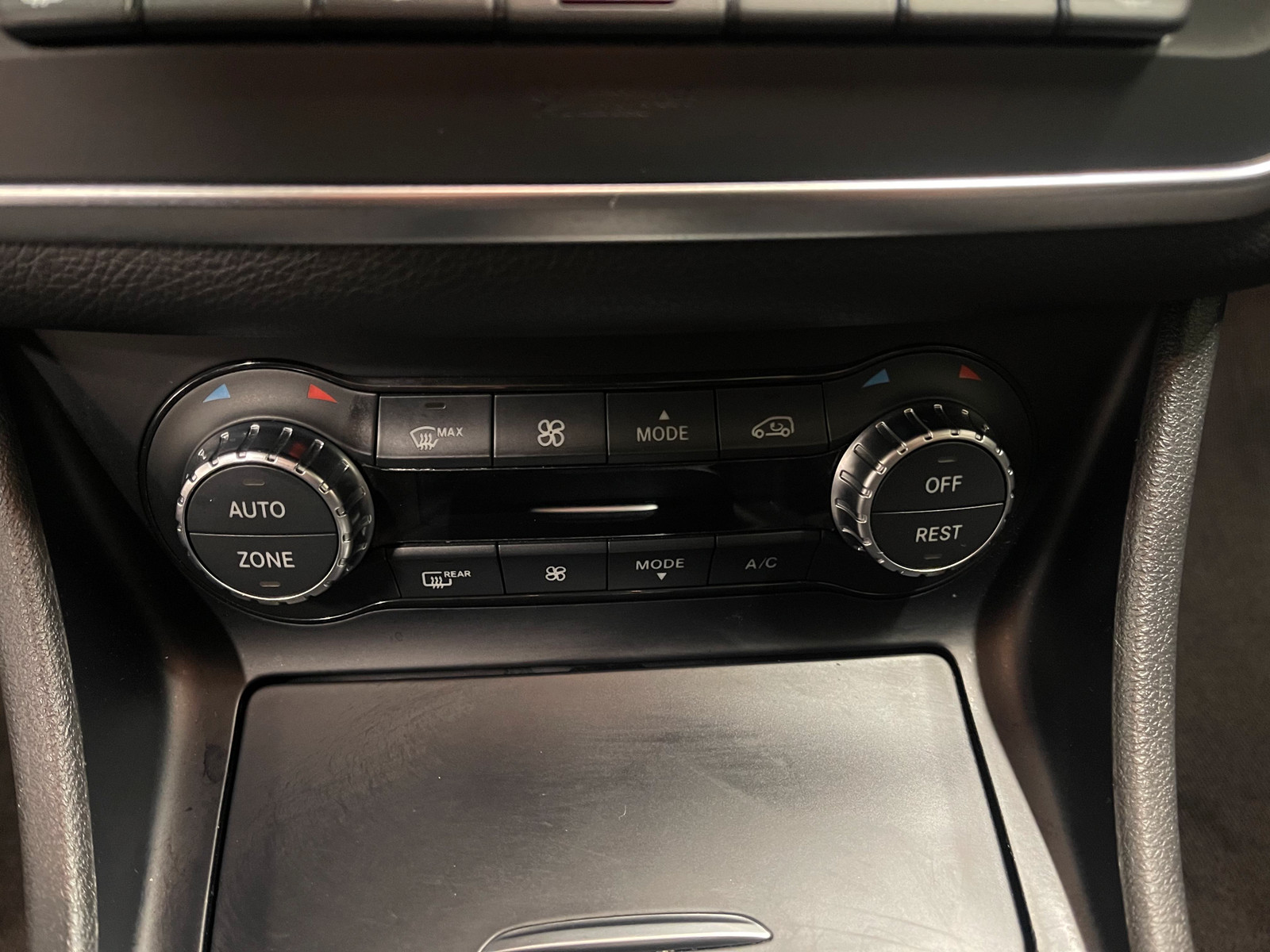 Mercedes-Benz CLA   image16