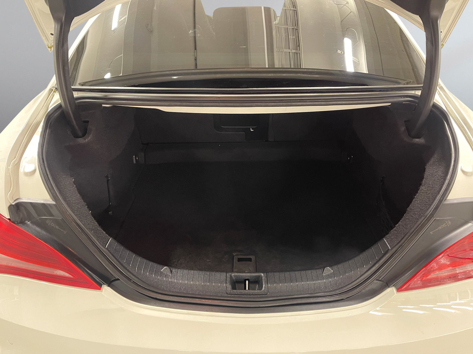 Mercedes-Benz CLA   image20