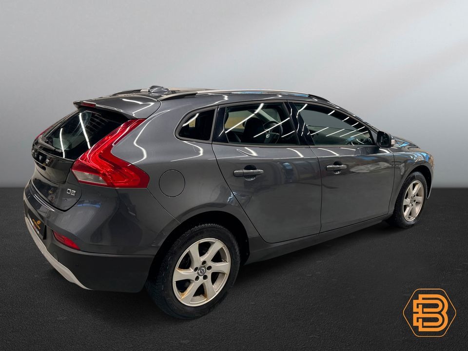 Volvo V40 Cross Country  image2