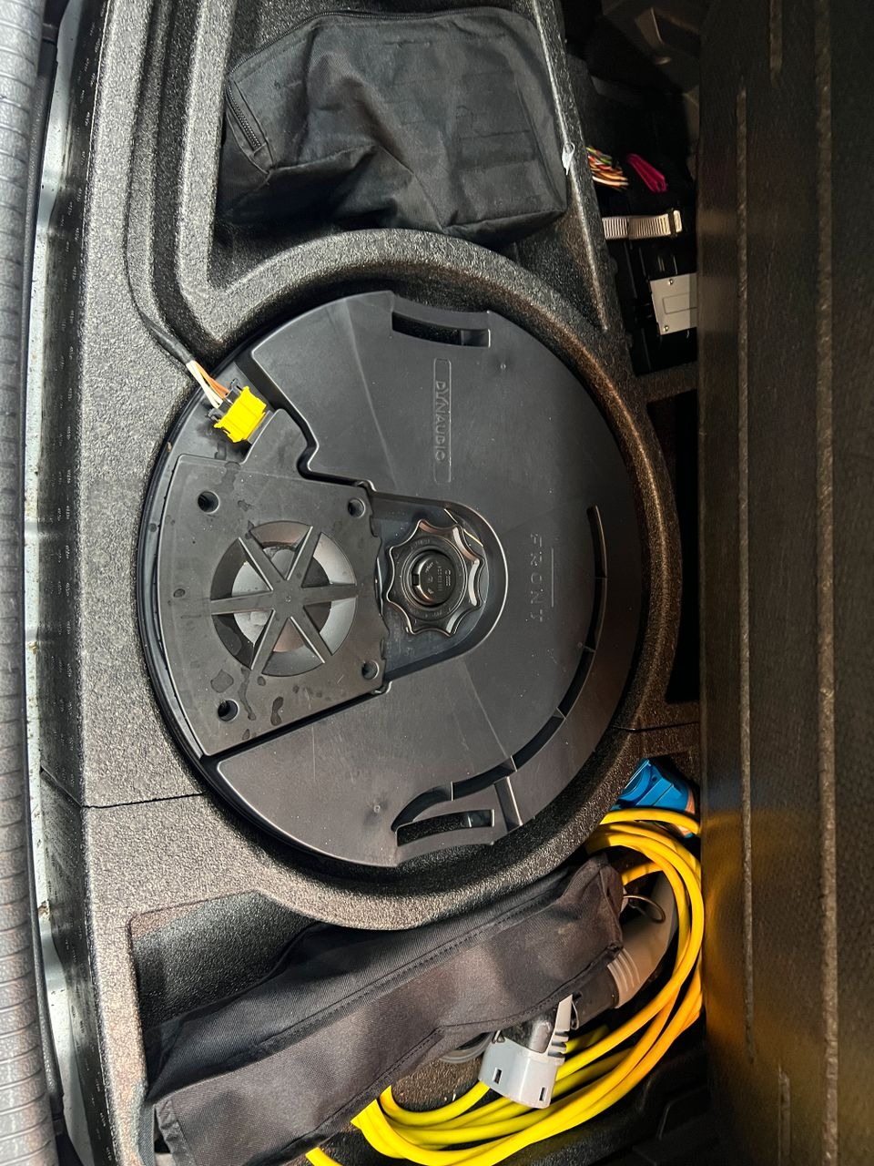 Volkswagen E-golf   image33