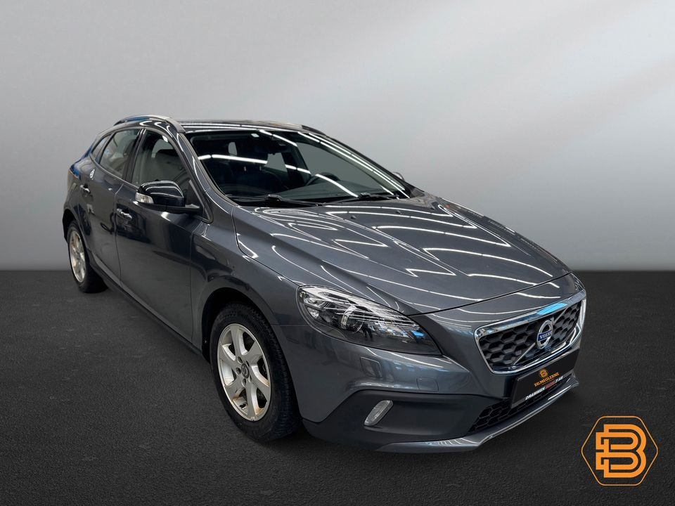 Volvo V40 Cross Country   image5