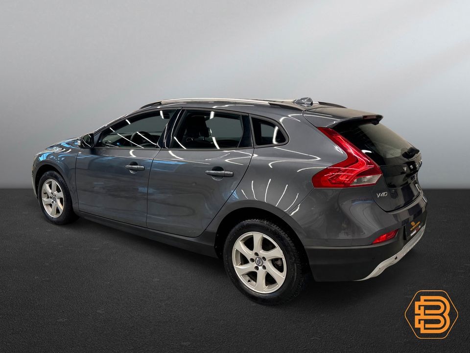 Volvo V40 Cross Country   image6