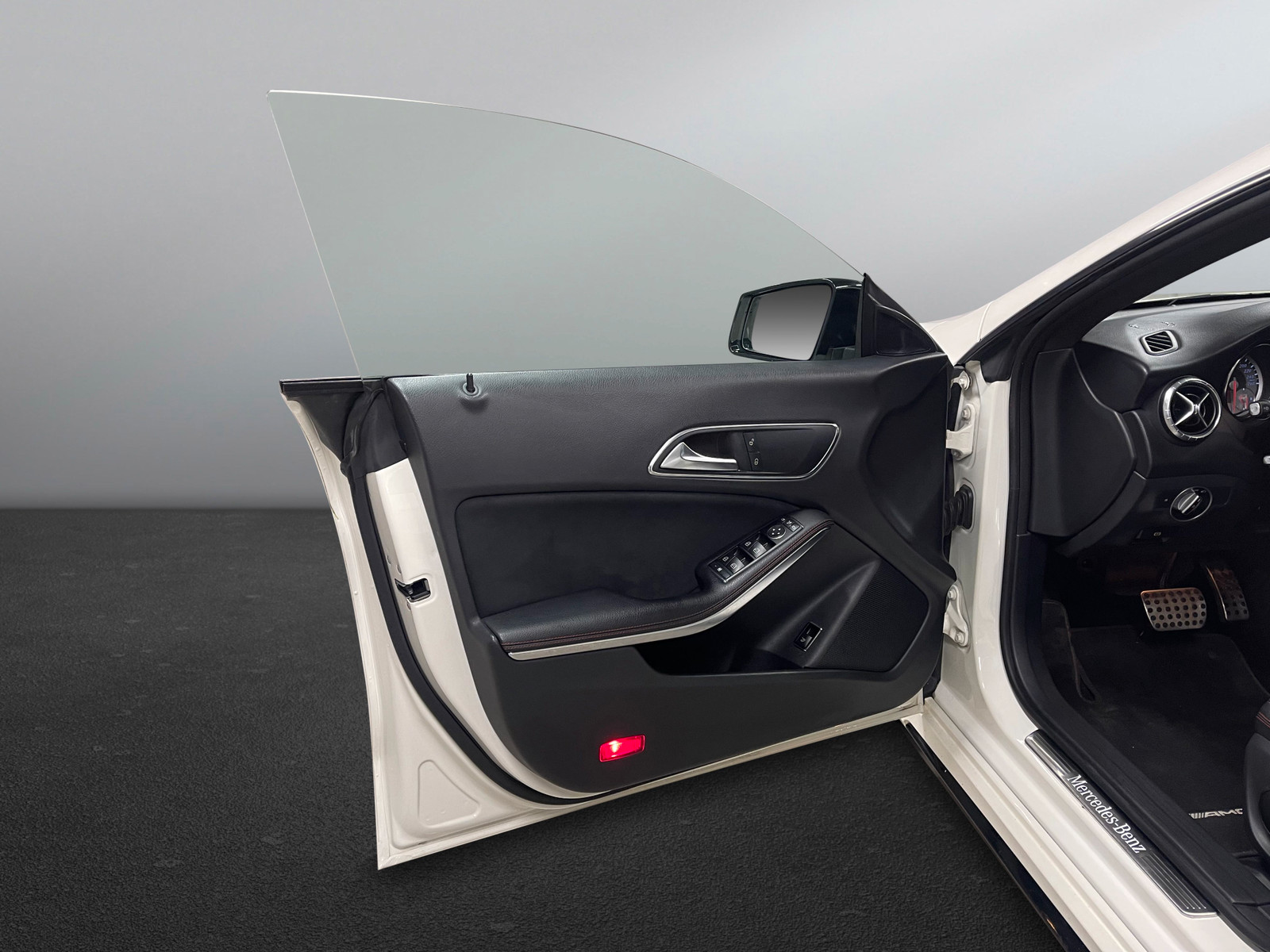 Mercedes-Benz CLA   image7