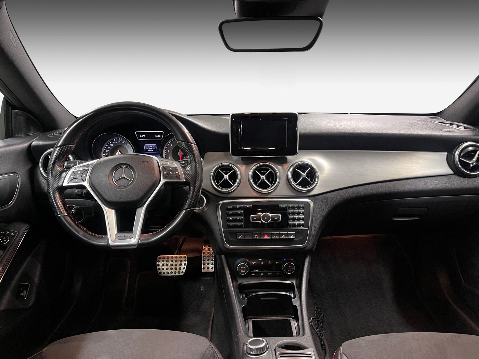 Mercedes-Benz CLA   image9