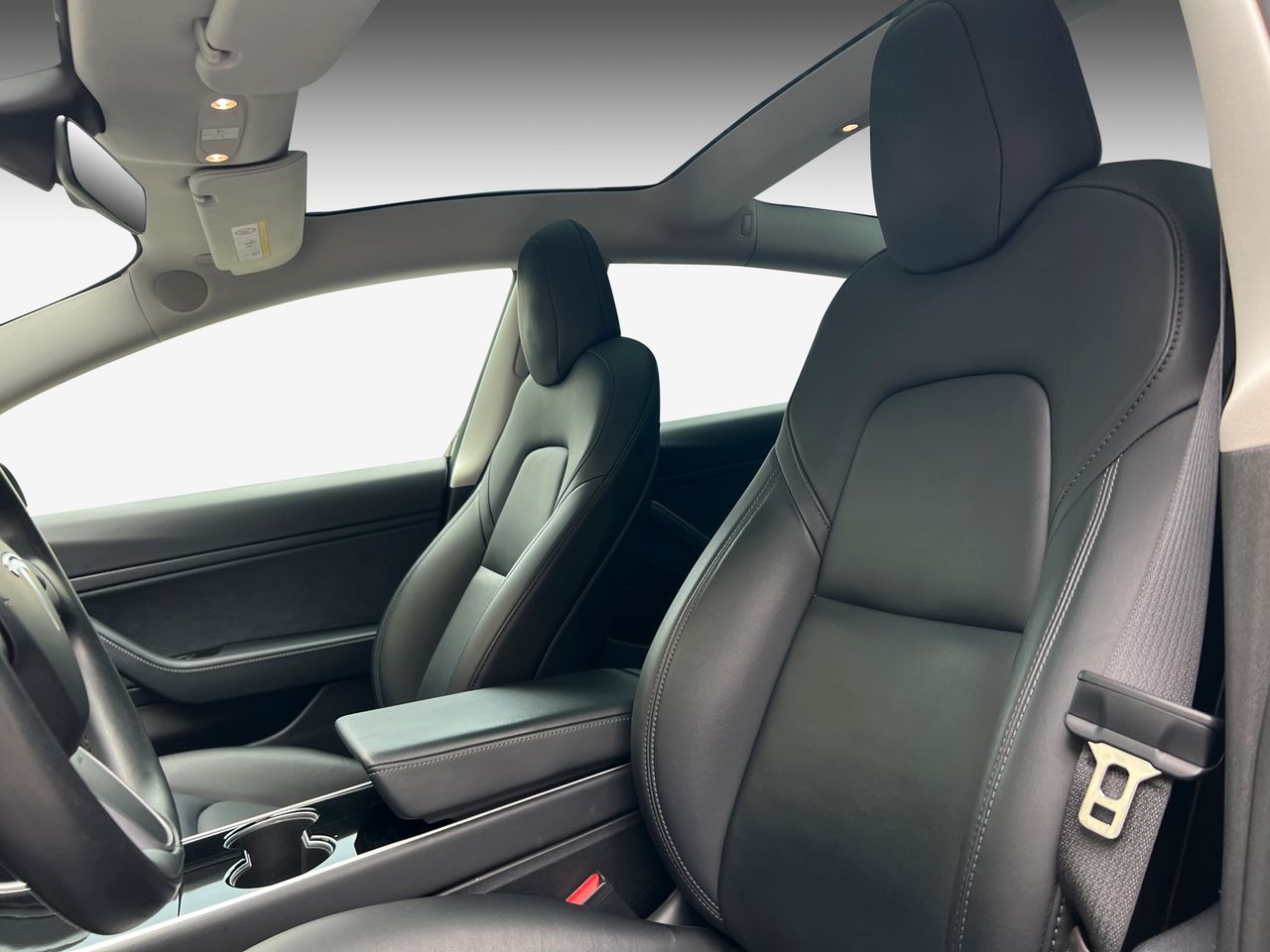 Tesla Model 3   image10