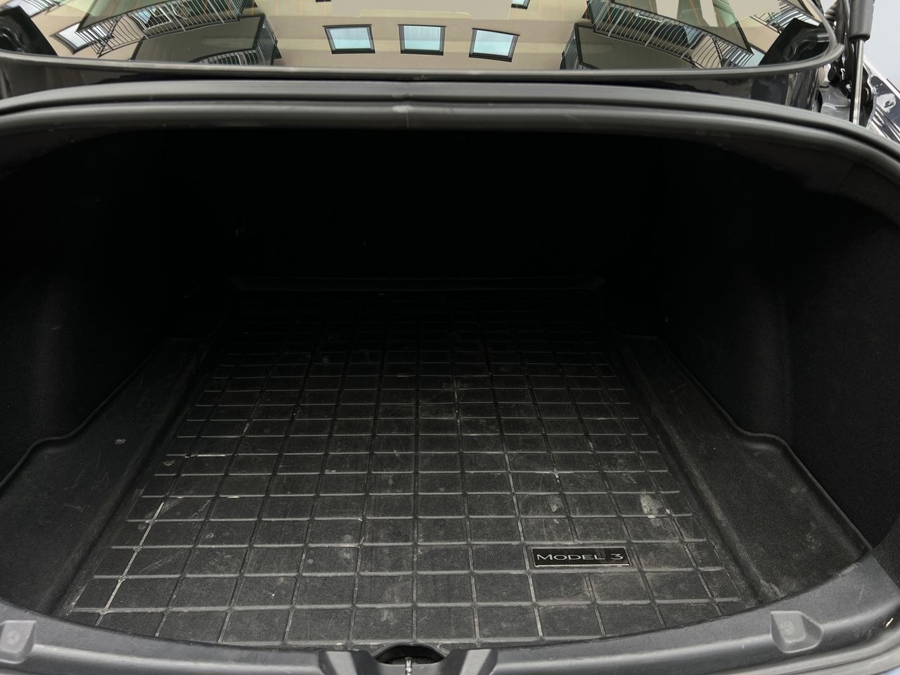 Tesla Model 3   image21