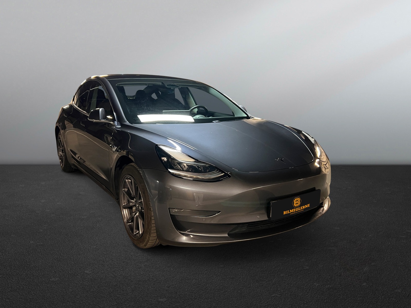 Tesla Model 3  image3